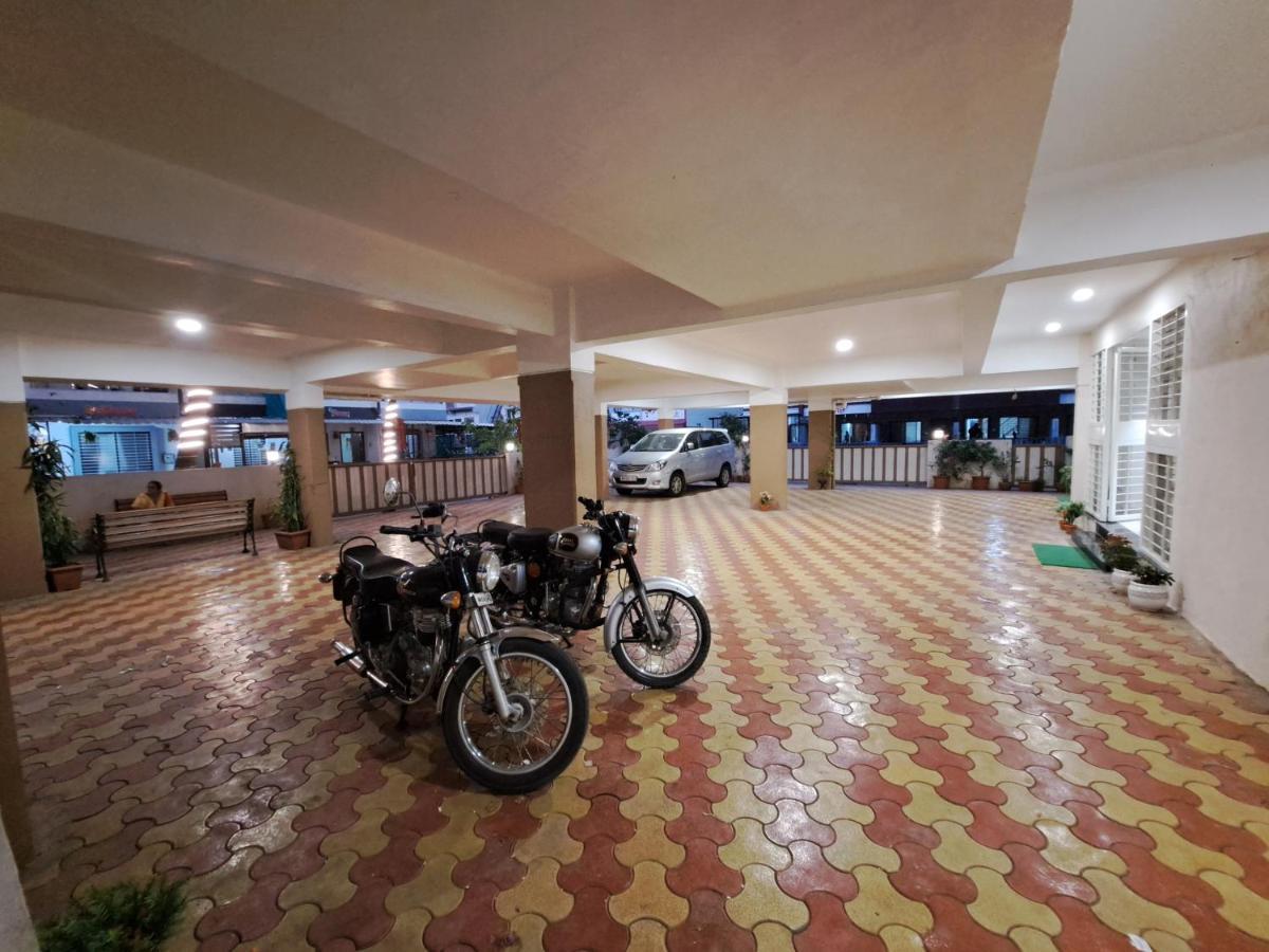 Bouquet Residency Otel Nashik Dış mekan fotoğraf