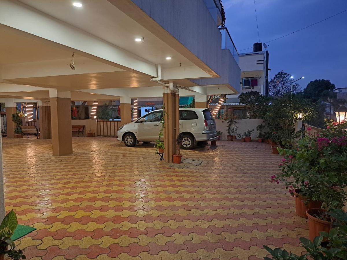 Bouquet Residency Otel Nashik Dış mekan fotoğraf