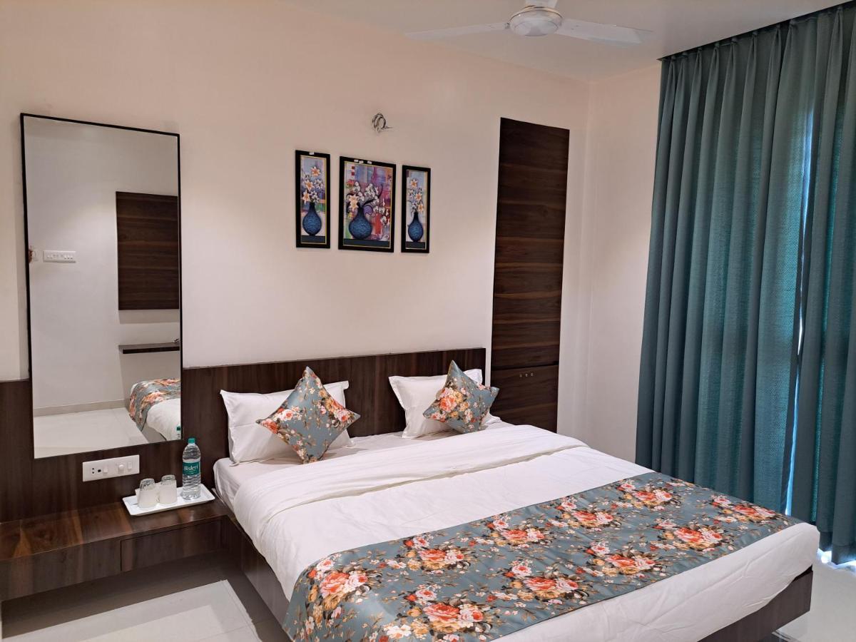 Bouquet Residency Otel Nashik Dış mekan fotoğraf